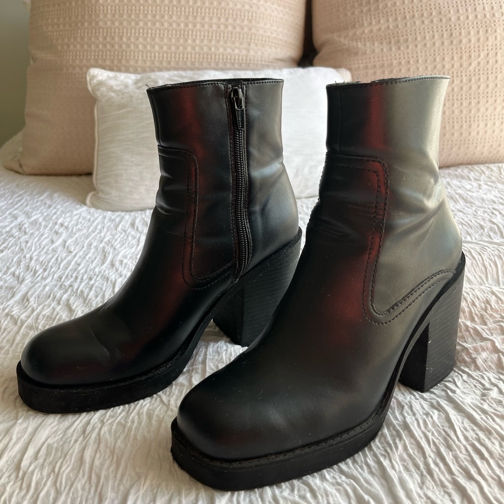 H&M Zip up Black Heeled Booties
